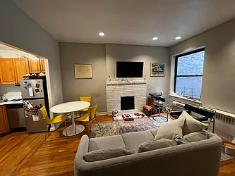 Rented by Salon Realty Corp