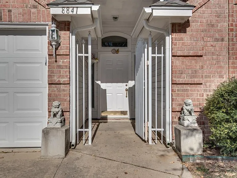 8841 San Joaquin Trl — Photo 1