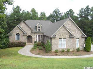 144 Fox Hunt Dr, Mooresville, NC 28117