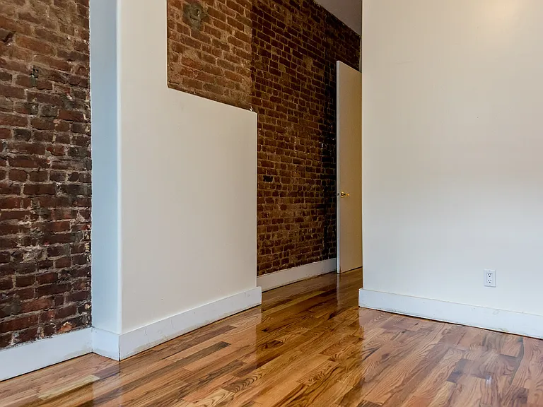 88 George St #1R — Photo 5