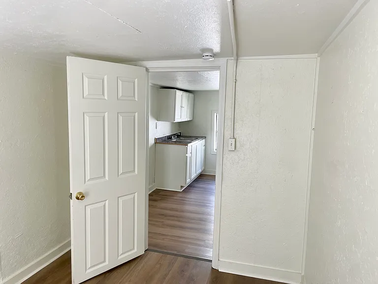 213 Cedar St — Photo 8