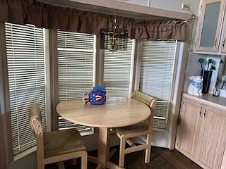5th image of 546 W Clam Cir