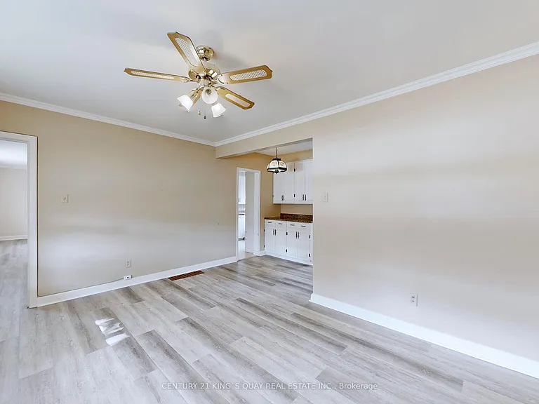 60 Northwood Dr — Photo 14