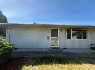465 N 11th St APT A, Saint Helens, OR 97051