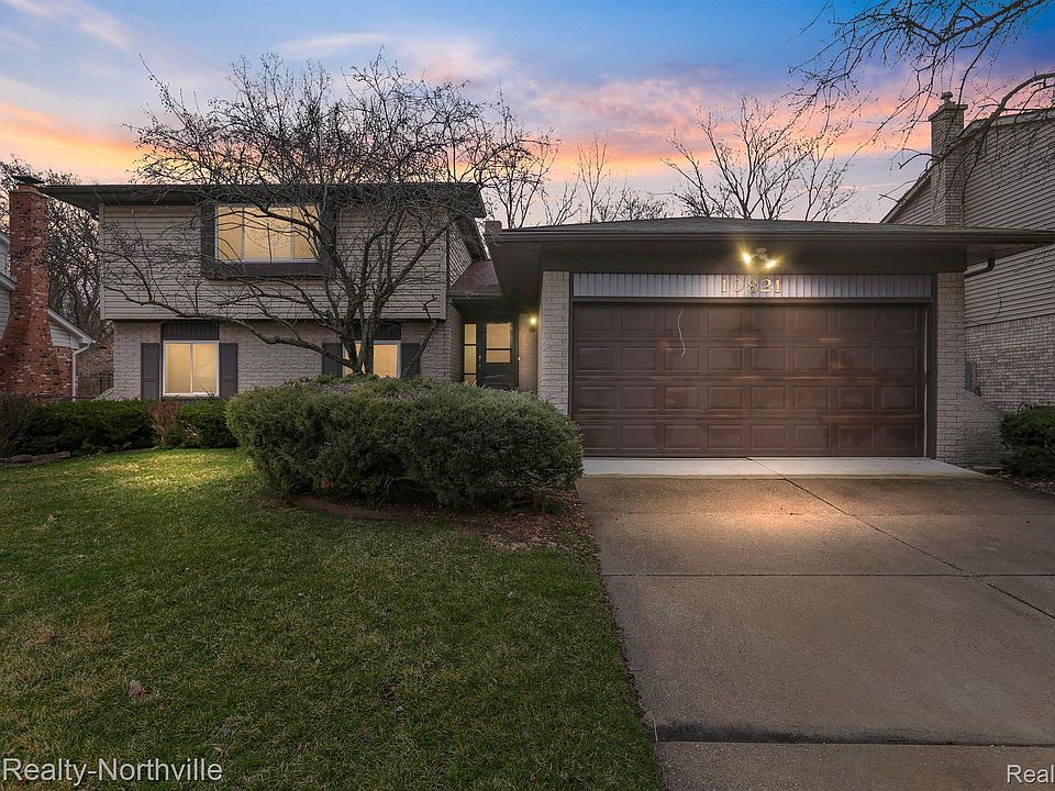 1st image of 10821 Continental Dr