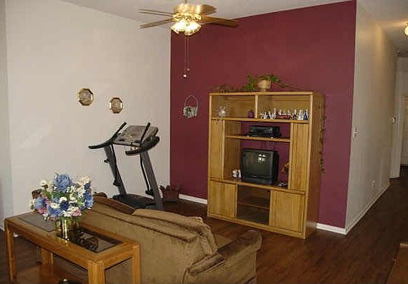 5th image of 806 Chittamwood Ln