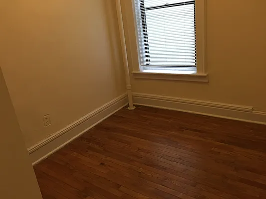 Rented by Chartwell Manhattan Realty | media 51