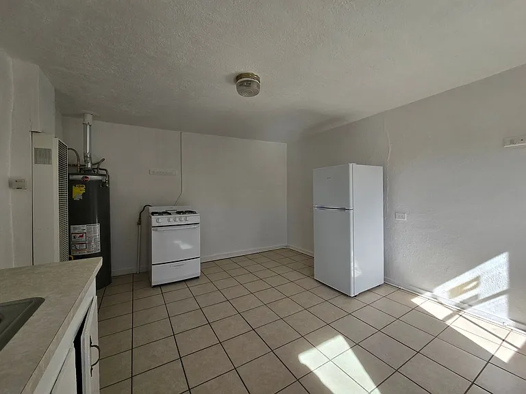 739 Montez Pl — Photo 5