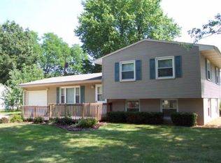 1908 Crescent Dr, Champaign, IL 61821