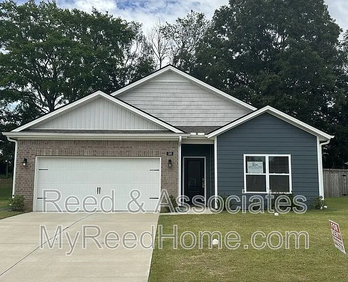 180 Driftwood Loop — Photo 1
