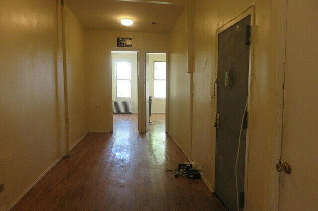 1st image of 220 Boerum St APT 3R