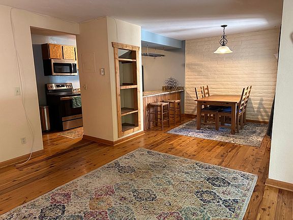 3rd image of 12 Balsam Ct