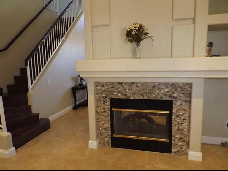 3211 E Behrend Dr — Photo 20