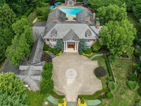 660 Chicken Valley Road, Matinecock, NY 11560