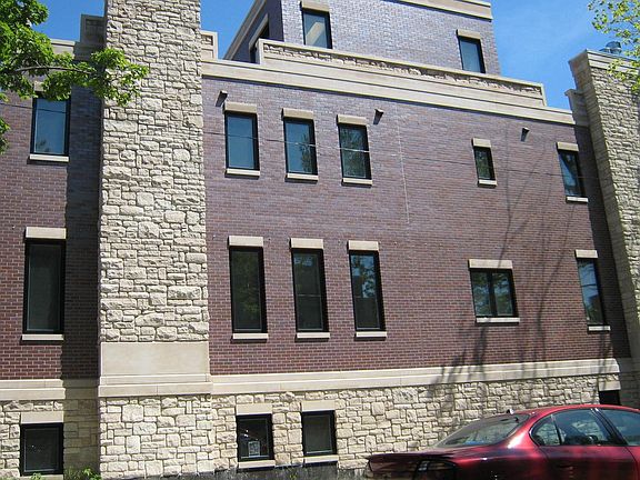 3003 N. Honore @ Wellington