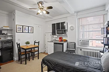 325 West 45th Street