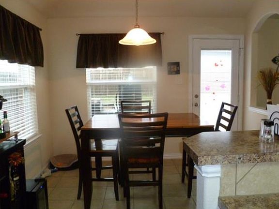 2nd image of 108 Comanche Dr