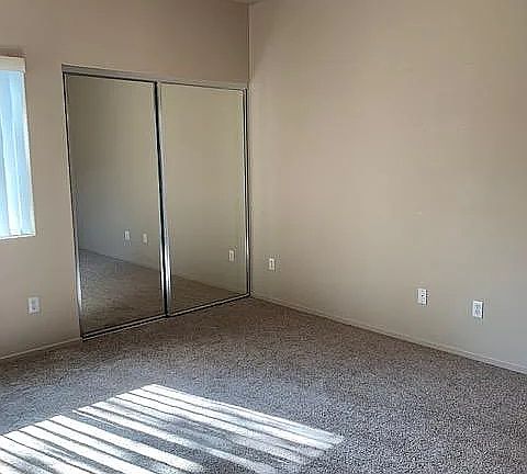 5th image of 4185 Mississippi St