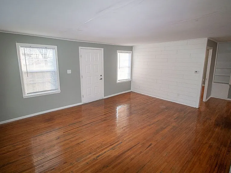 1507 W Worley St — Photo 12