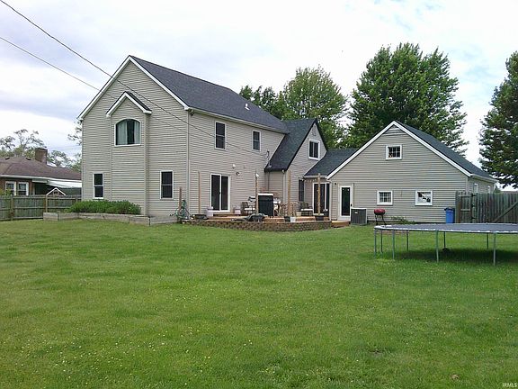 3rd image of 1105 Fisher Ave