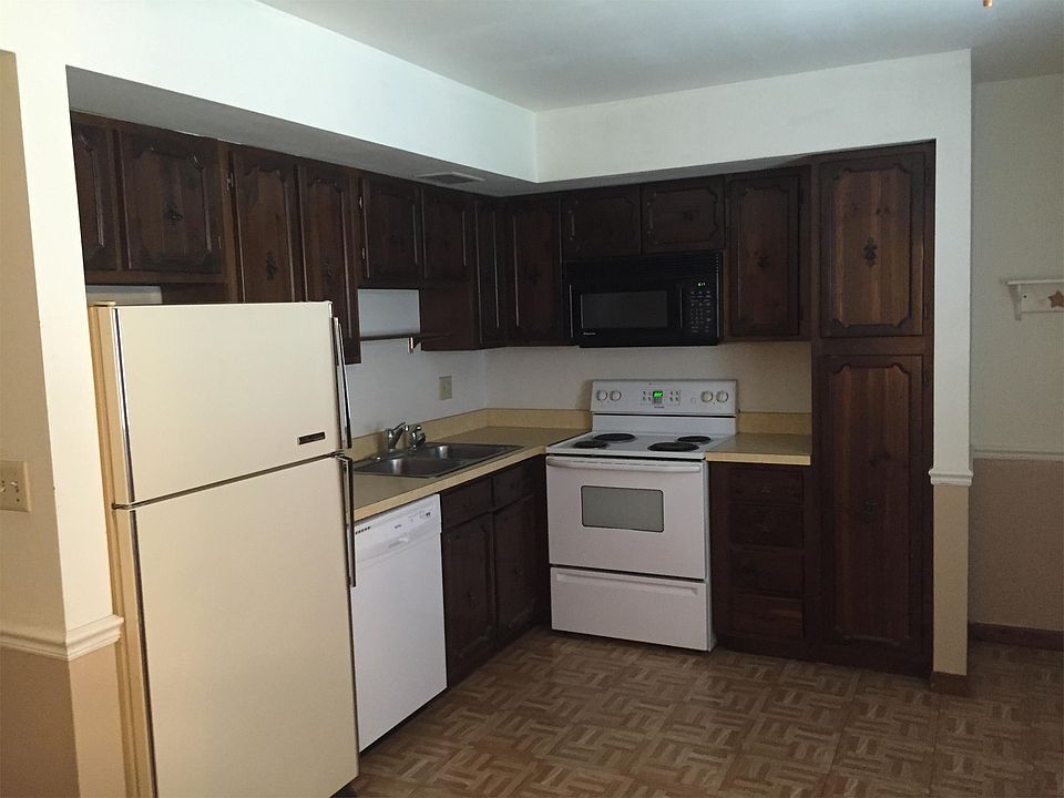 1st image of 724 Pleasant Dr
