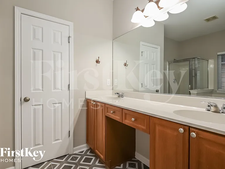 5265 Stonewall Dr — Photo 13