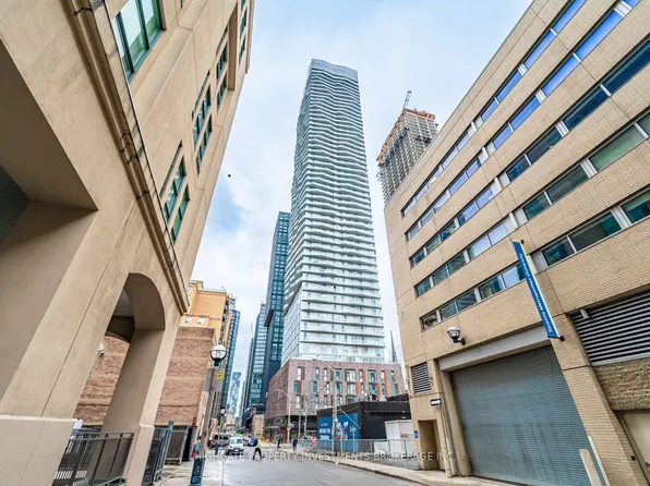 100 Dalhousie St, Toronto, ON