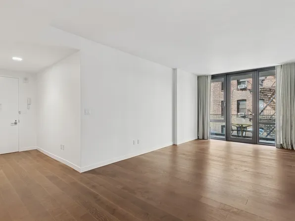 302 East 96th Street 302 image 3 of 12
