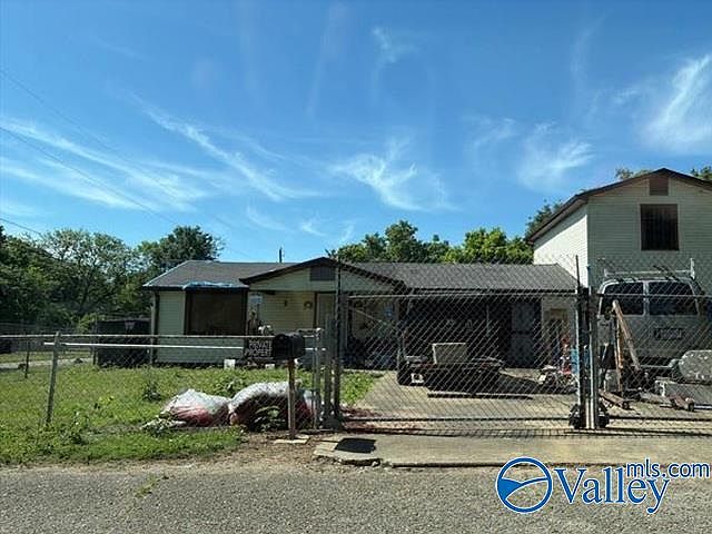 2nd image of 117 11th St