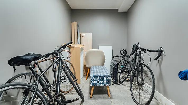 Rented by Nooklyn NYC LLC | media 18