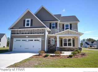 4411 Low Oak Ct, Hope Mills, NC 28371