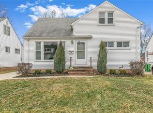 268 Woodmere Dr, Willowick, OH 44095