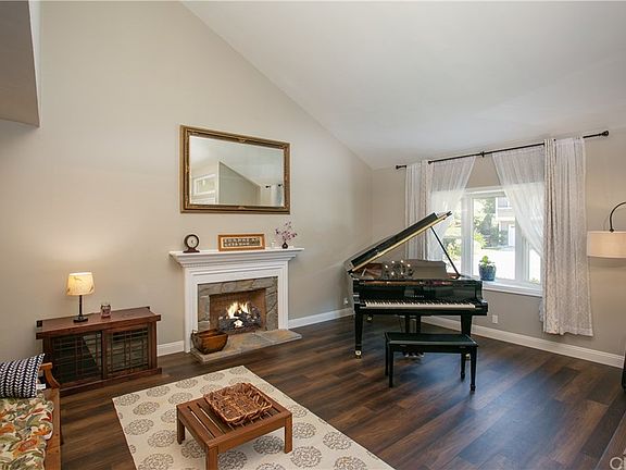 4th image of 6417 E Lookout Ln