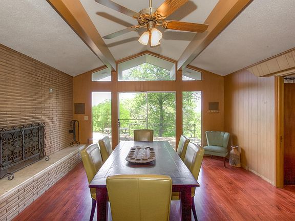 2nd image of 51 Oak Hill Cir #L