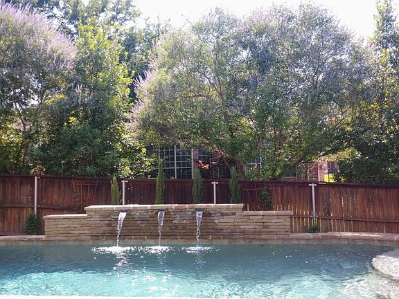 2nd image of 2401 Creekwood Ct