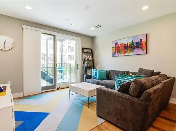 626 Grand Street 2 image 3 of 15