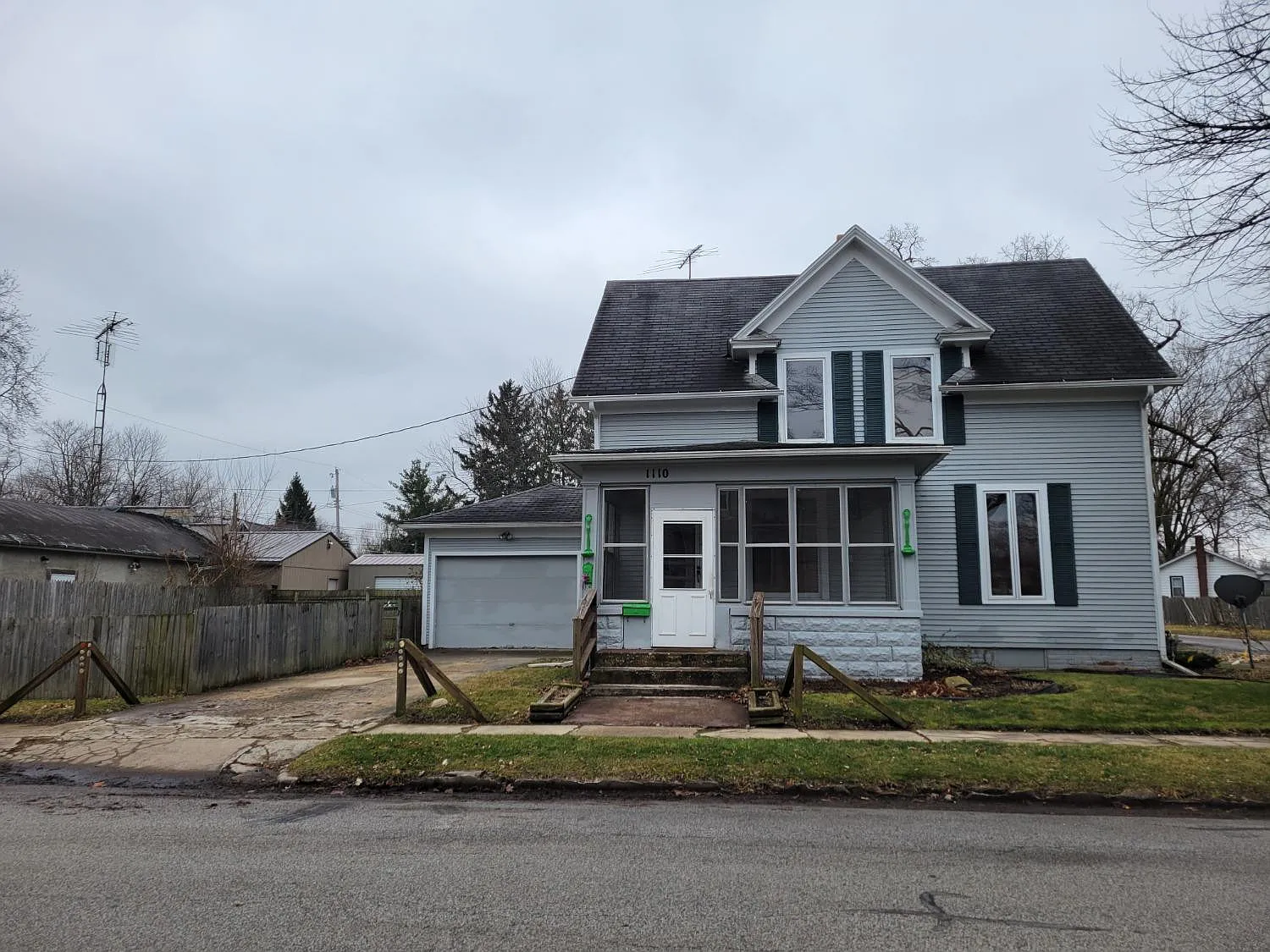 1110 4th St photo 1