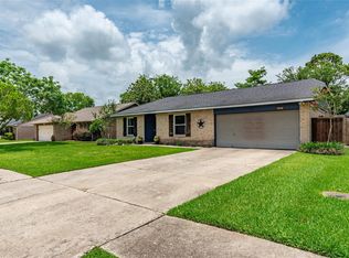 5906 High Meadow St, League City, TX 77573