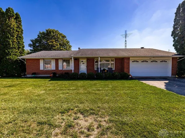 209 Eaton Ave, Eaton, OH 45320