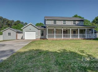 2833 Valleywood Dr, Gastonia, NC 28054