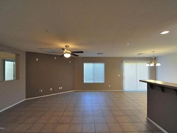 5th image of 15165 N Triple Crown Pl