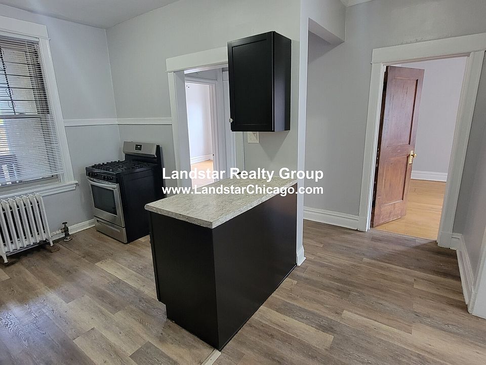 1st image of 1214 W Rosemont Ave #1A