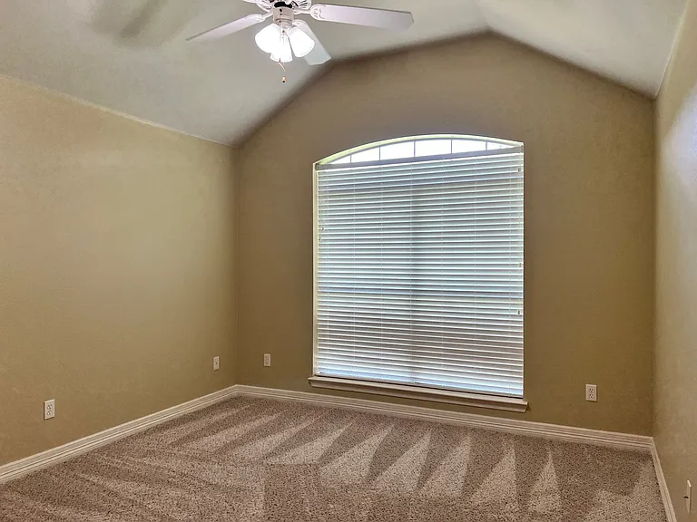 441 Maggie Cir — Photo 10