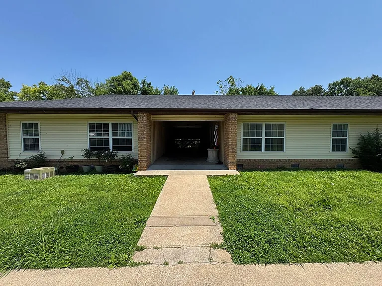 1450 Herschend Ln — Photo 7