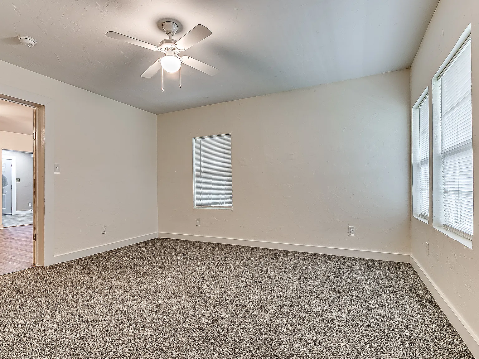 3 bed, 1582 sqft, $1,700 — Photo 4