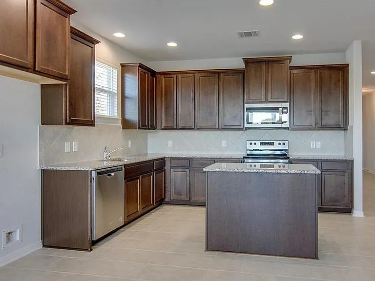 240 La Escalera Dr — Photo 9