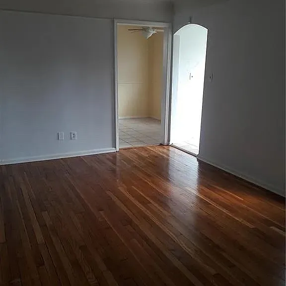 3 bed, 1188 sqft, $900 — Photo 2