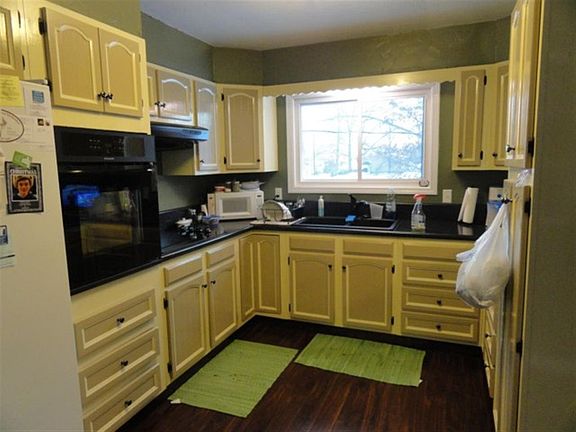 3rd image of 601 W 14th St