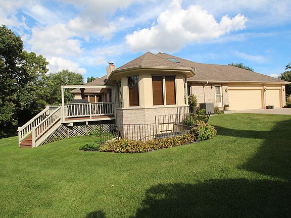 3rd image of 122 Augusta Dr