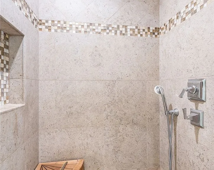 220 Coral Ave — Photo 21
